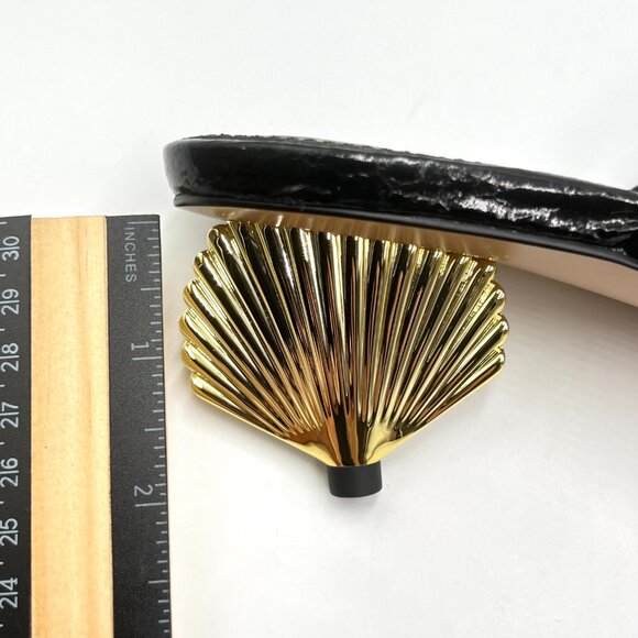 Katy Perry Womens Size 7.5 The Scalloped Gold Shell Heels Sandals Shoes - Picture 12 of 13